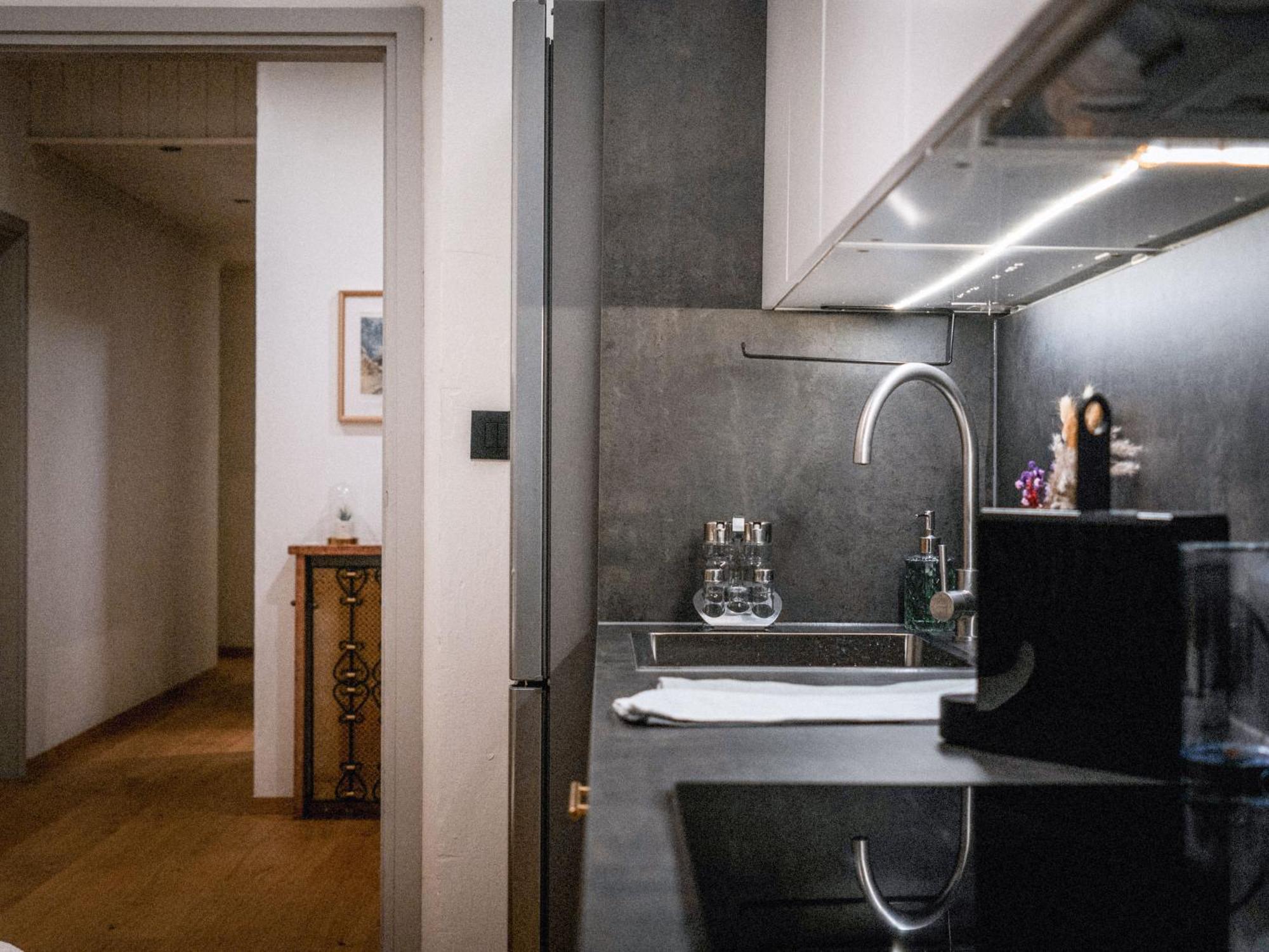 Bergblick Apartment In Zentrumsnaehe Mit Garage Meran Buitenkant foto